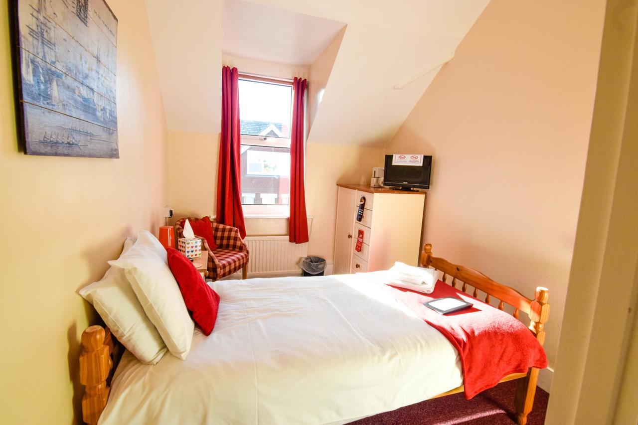 Eastbourne Reymar Bed & Breakfast Bagian luar foto