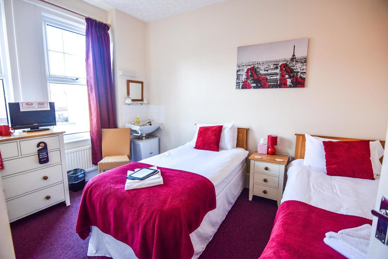 Eastbourne Reymar Bed & Breakfast Bagian luar foto