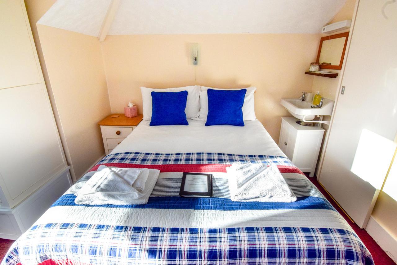 Eastbourne Reymar Bed & Breakfast Bagian luar foto