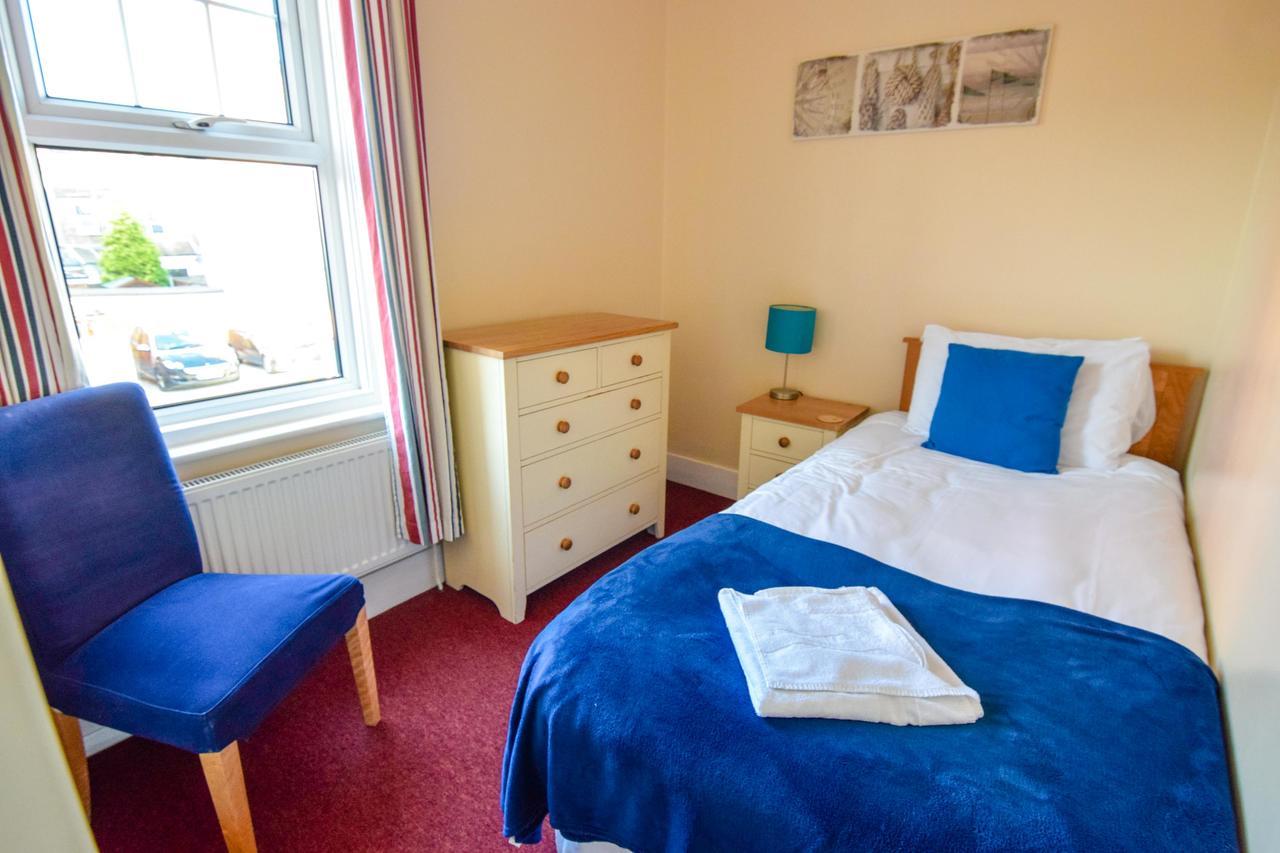 Eastbourne Reymar Bed & Breakfast Bagian luar foto