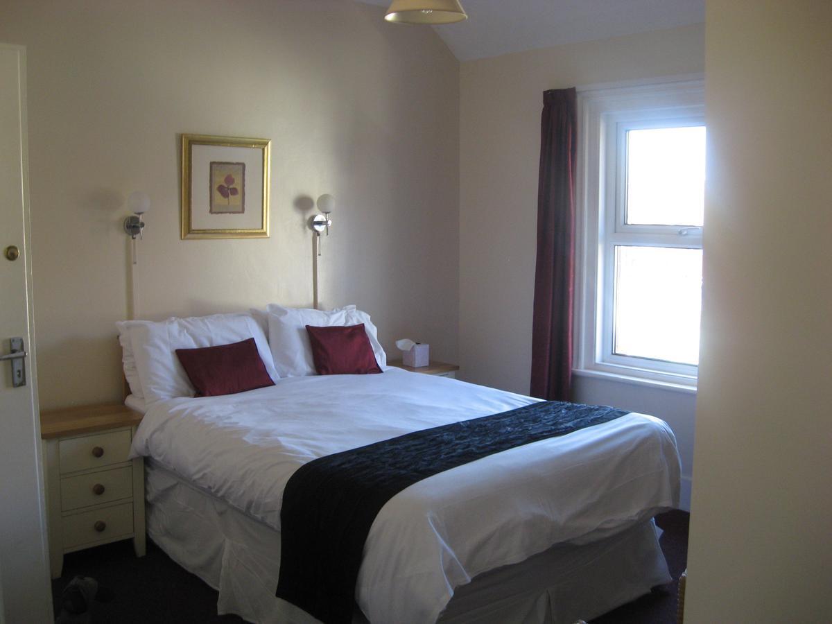 Eastbourne Reymar Bed & Breakfast Bagian luar foto